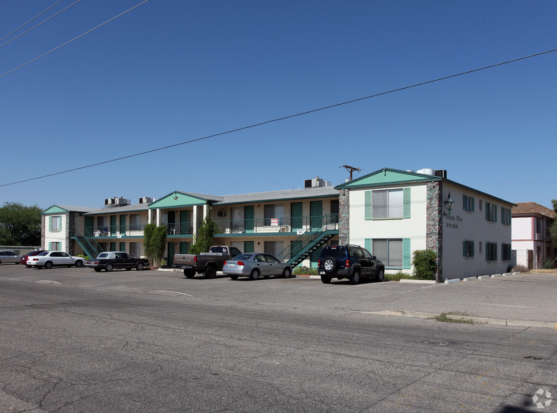 Primary Photo - Colonial Villas Apartments