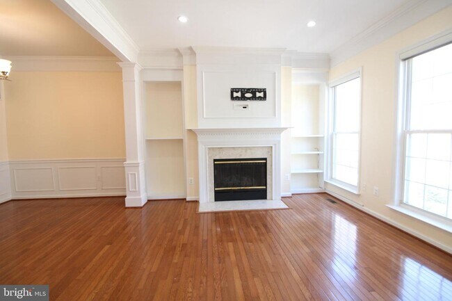 Building Photo - 7729 Heritage Woods Way