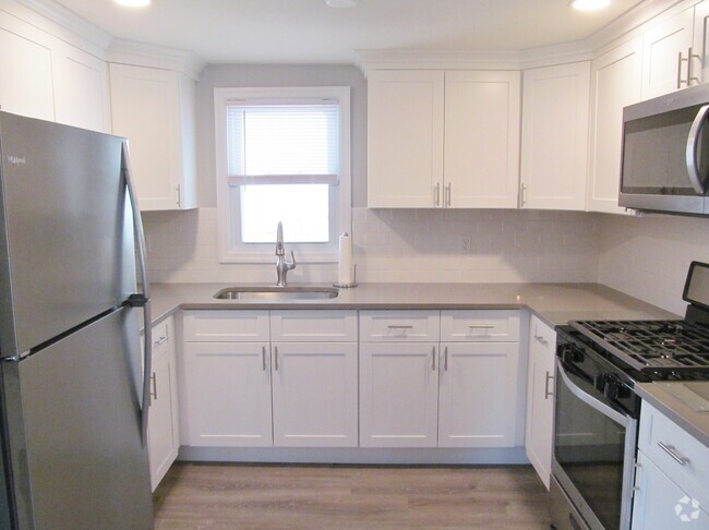 Building Photo - 11 Meehan Ave