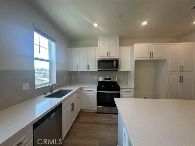 Foto del edificio - 16329 Sandpiper Ave