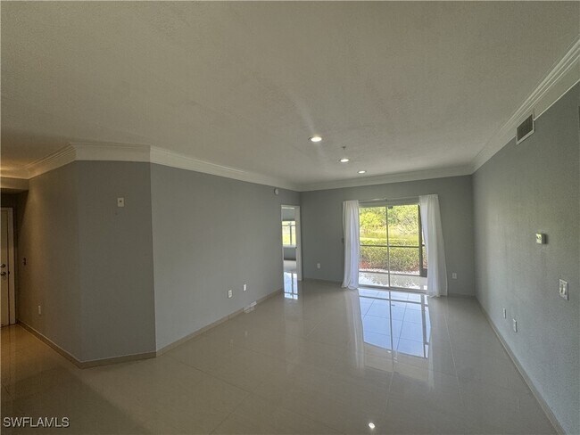 Foto del edificio - 11530 Villa Grand