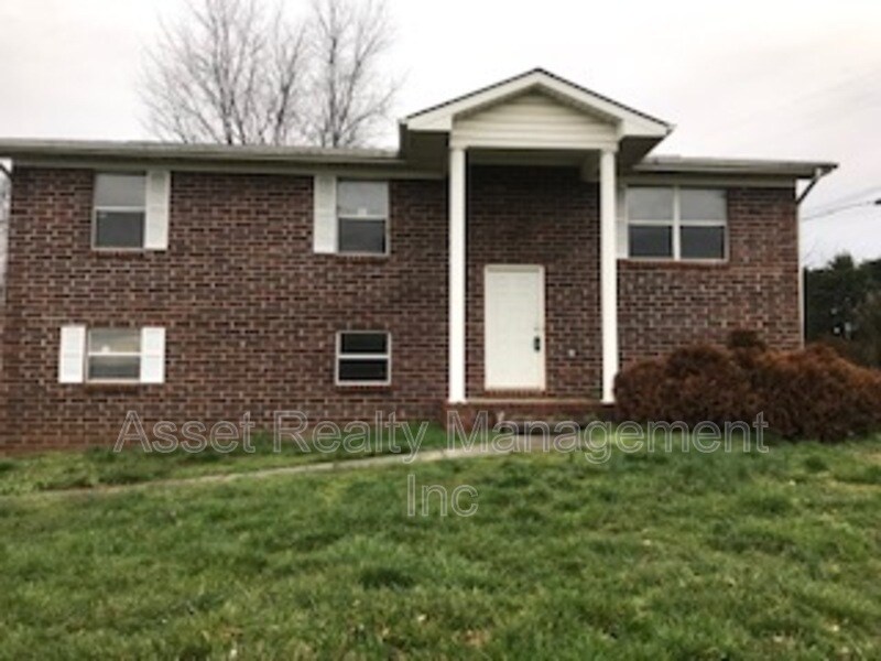 1685 Meadow Spring Dr, Jefferson City, TN 37760 House Rental in