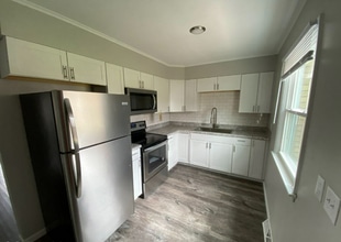 Building Photo - 127 E 35th St