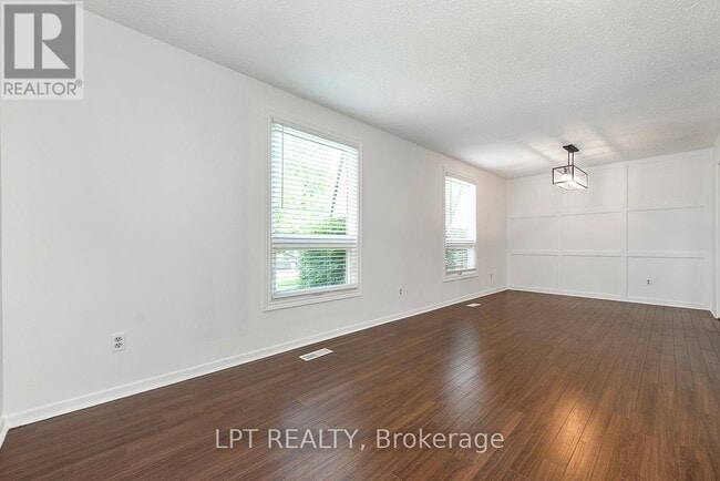 Building Photo - 20 Glenbrook Dr