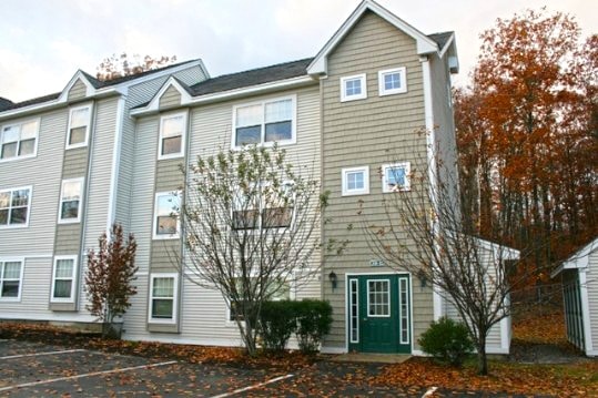 Primary Photo - Woodland Commons