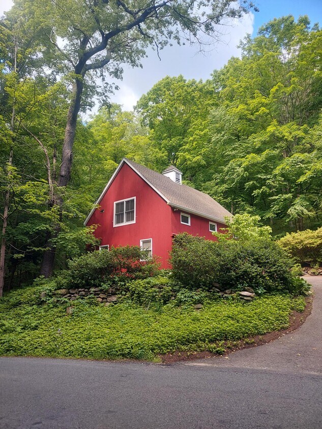 Primary Photo - 179 Clatter Valley Rd