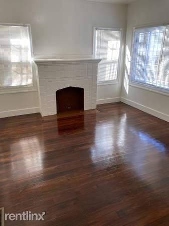 Building Photo - 2 br, 1 bath 4plex - 2126 35th Ave #3