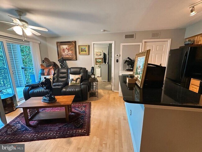 Building Photo - 3306 Wyndham Cir