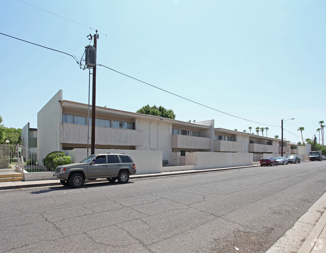 Por Of Flynn Lane Biltmore Condo Apartments in Phoenix, AZ