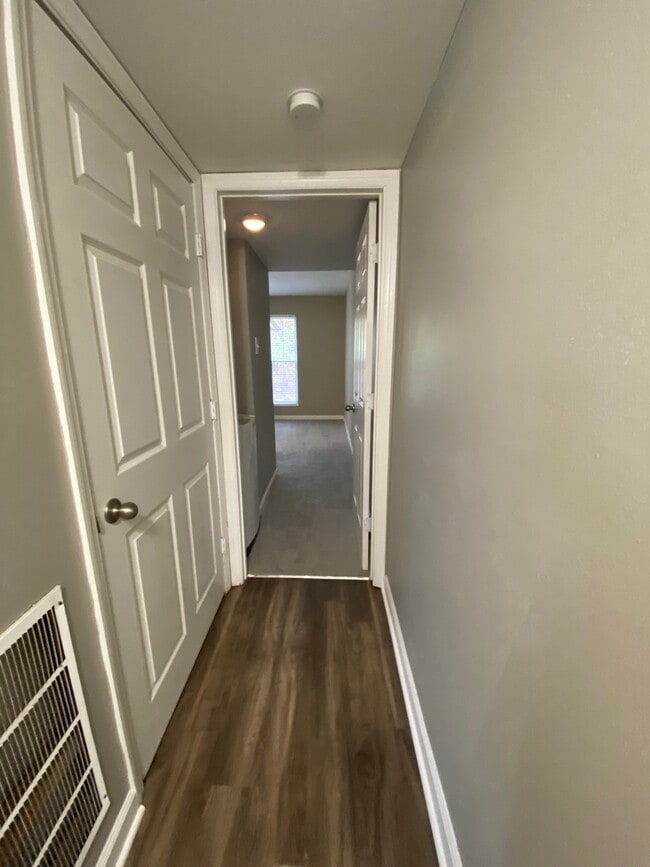 Building Photo - Arlington Apartments