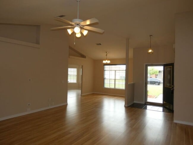 Building Photo - 5172 Zachary Blvd