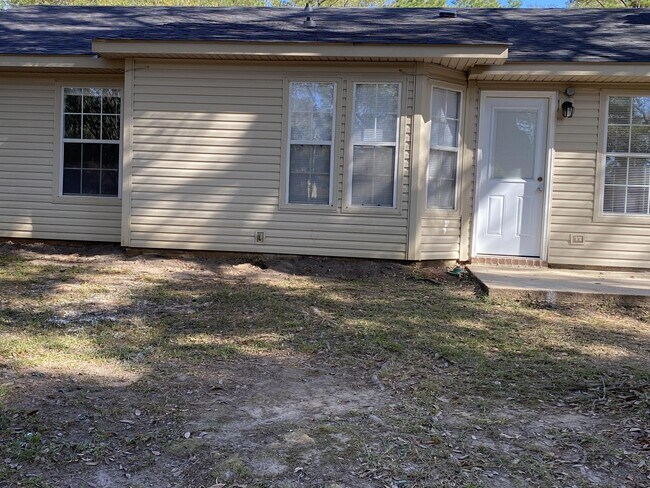 Building Photo - 1857 Summer Pl Dr E