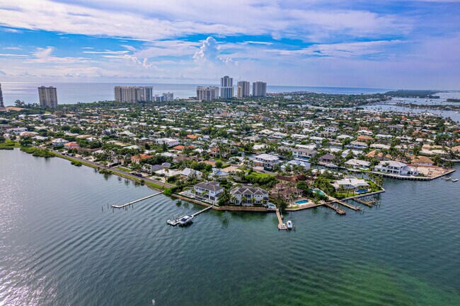 Building Photo - 1050 Gulfstream Way