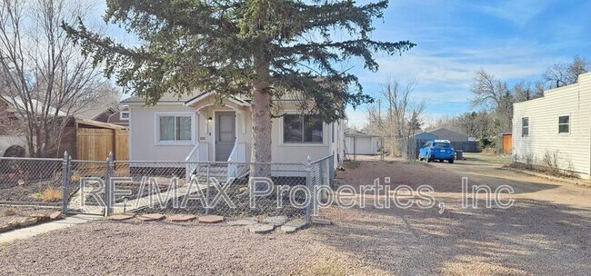 Foto del edificio - 2537 E Monument St