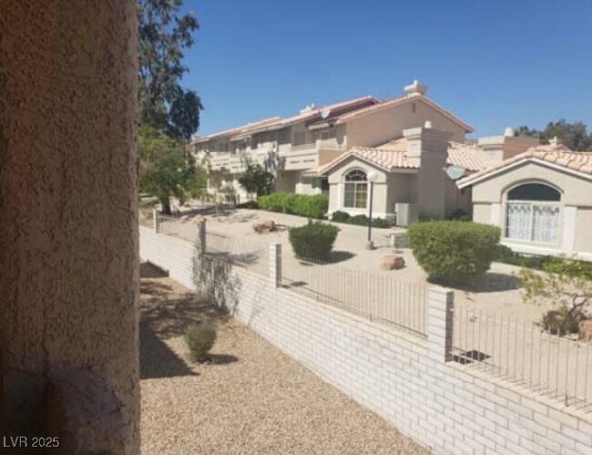 Foto del edificio - 2200 Highpointe Dr