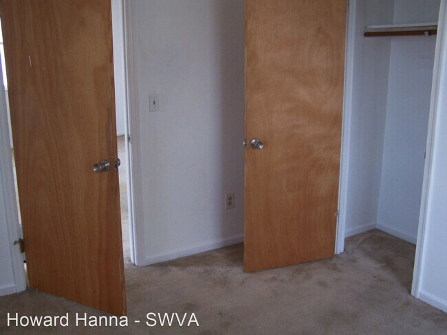 Building Photo - 3 br, 1 bath House - 1628 Moorman Ave. NW