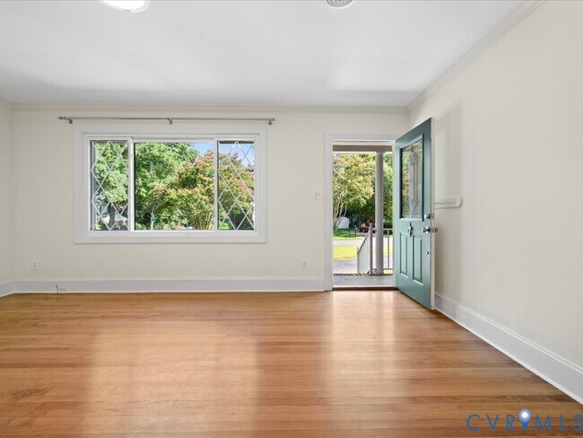 Foto del edificio - 8913 Michaux Ln