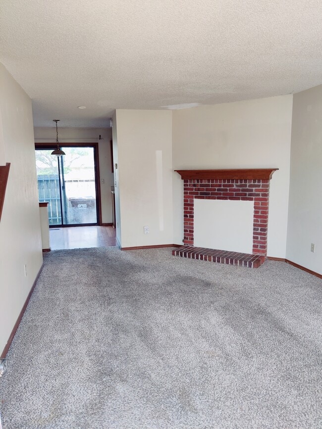 Building Photo - 1726 S Cypress St