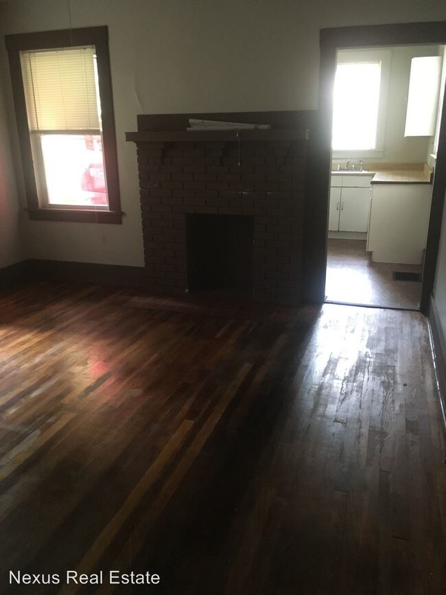 Building Photo - 1531 Dormont Ave