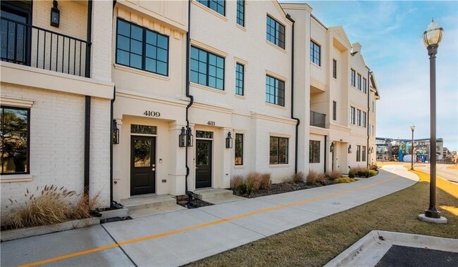 Building Photo - 4111 S Champions Dr