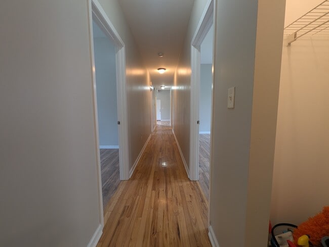 Building Photo - 5417 S Carpenter St
