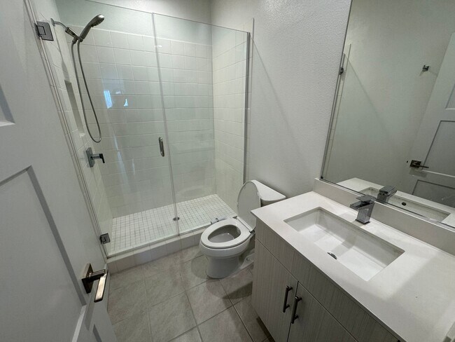 Foto del edificio - 9887 MacArthur Blvd