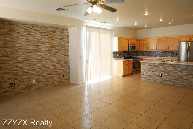 Building Photo - 4 br, 3 bath House - 8437 Galliano Ave