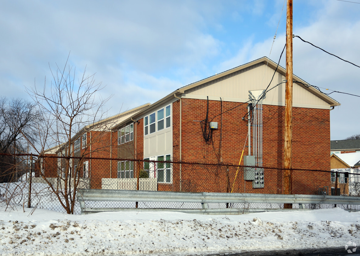 Building Photo - Community Apartments