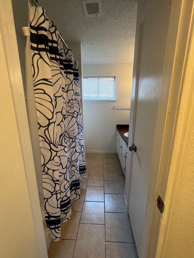 Foto del edificio - 12211 Wood Spring Ln