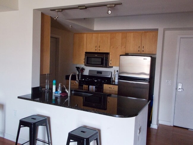 Kitchen - 475 K St NW