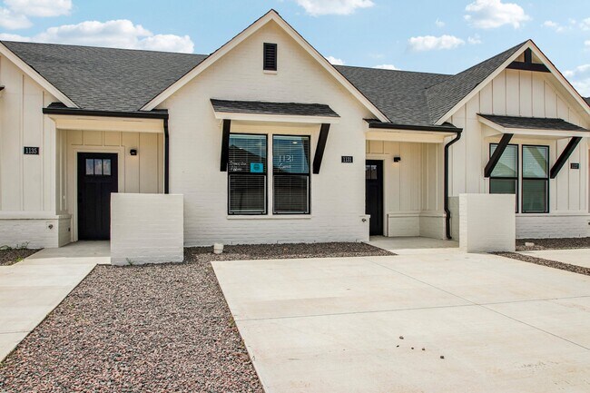 Building Photo - Cypress Vilage