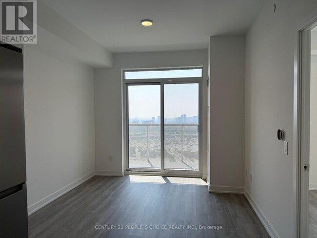 Building Photo - 5105 Hurontario St