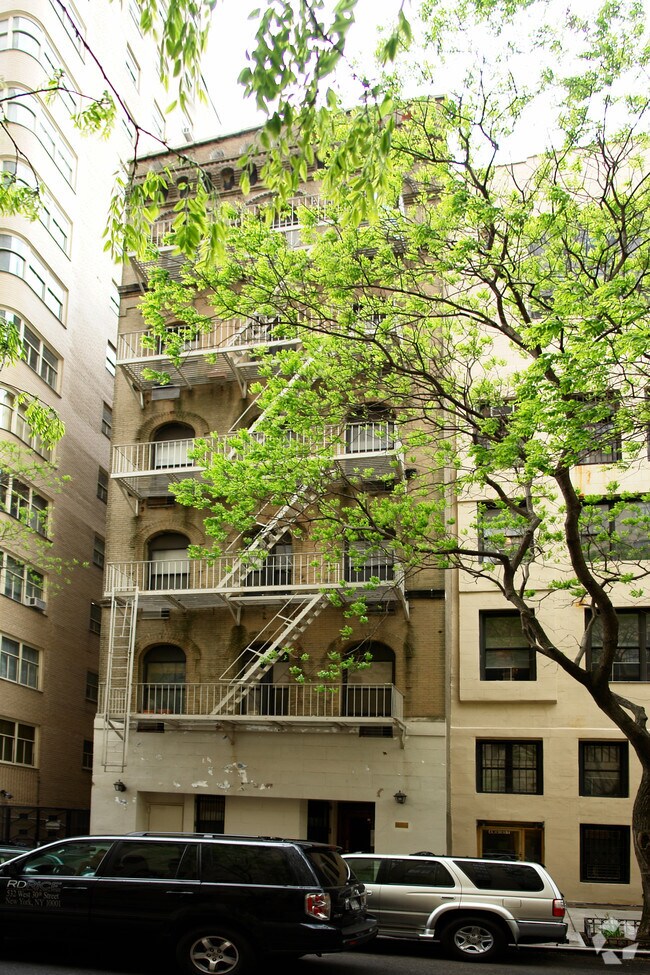 Foto del edificio - 2 W 90th St