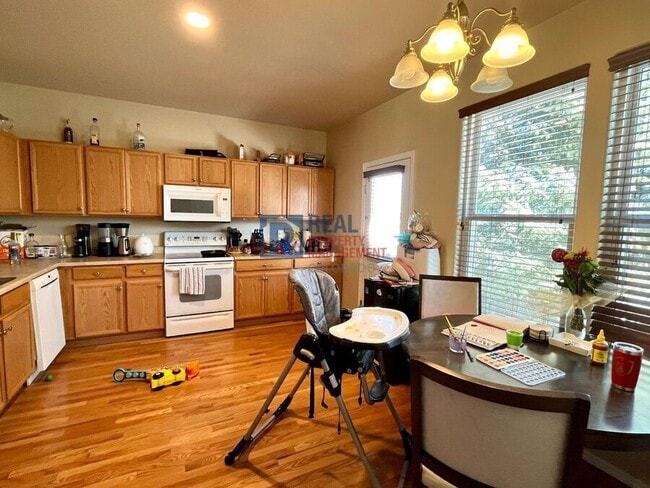 Building Photo - 10503 Country Park Point