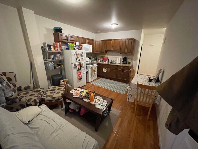 Foto del edificio - 3617 Spring Garden St