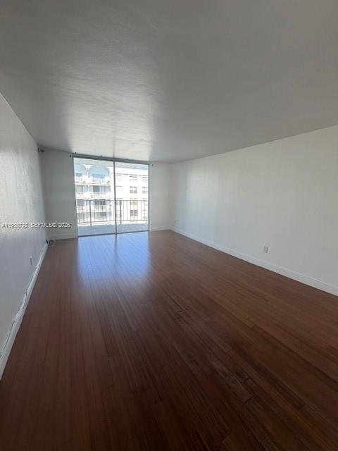 Foto del edificio - 494 NW 165th St