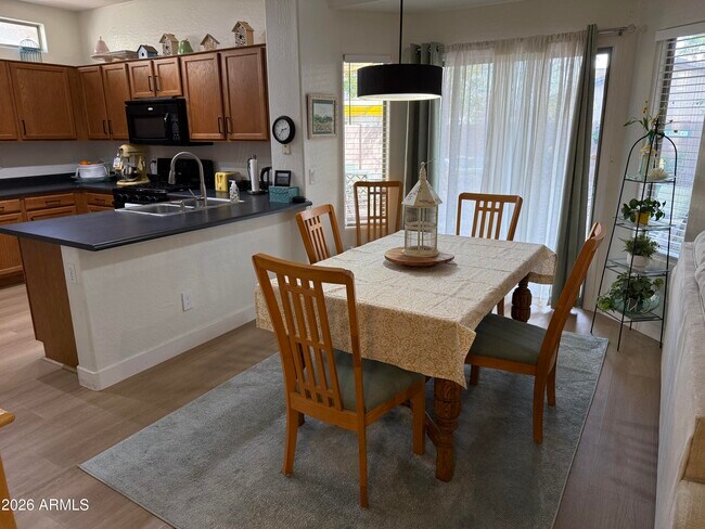 Foto del edificio - 21143 E Roundup Way