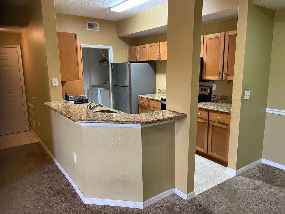 5572 Metrowest Blvd Unit 111, Orlando, FL 32811 Condo for Rent in