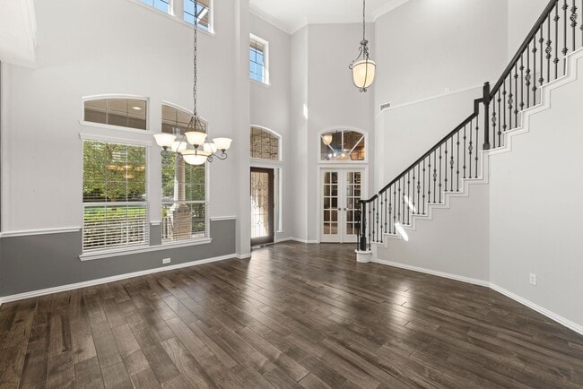 Foto del edificio - Magnificent Corner-Lot Retreat with Pool &...