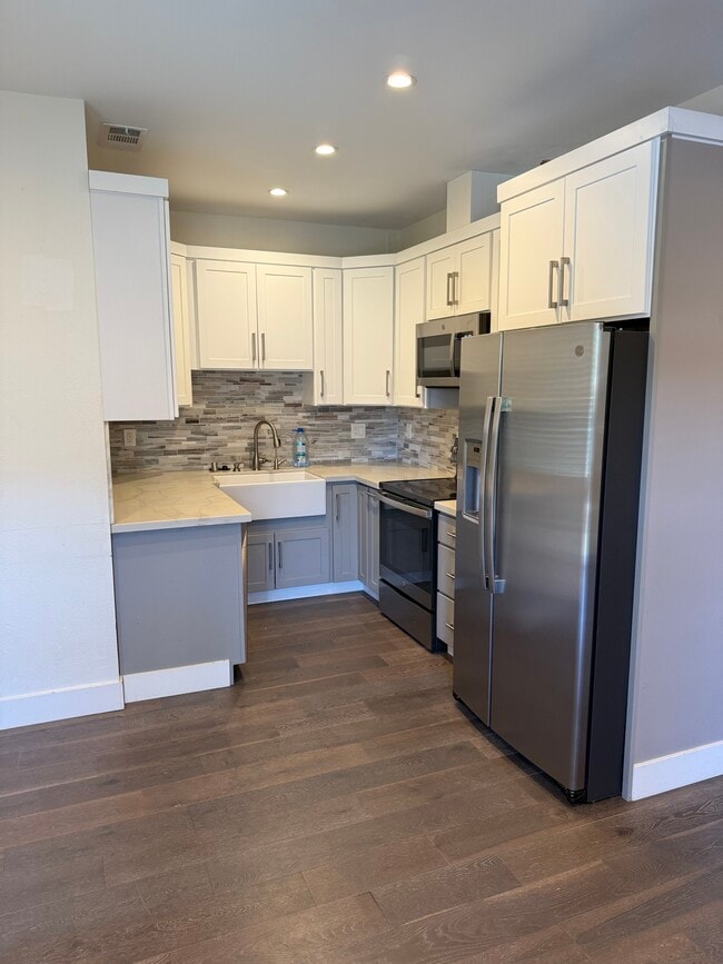 Foto del edificio - 136 Corkwood Ct