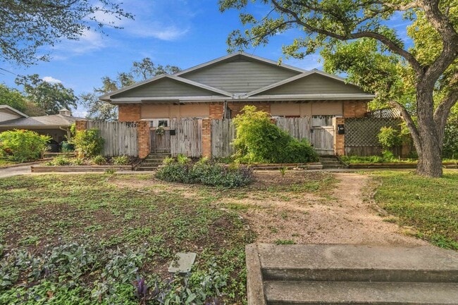 Building Photo - 3030 Urban Crest Dr