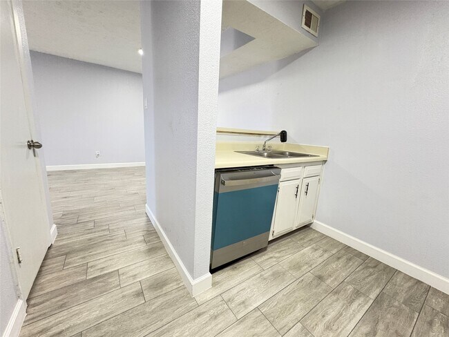 Foto del edificio - 10555 Turtlewood Ct