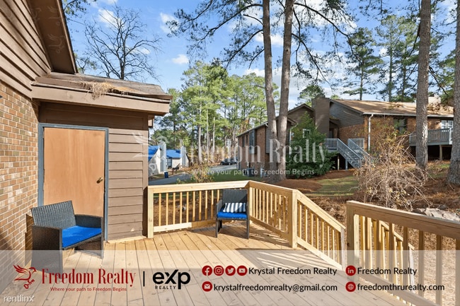 Building Photo - 2 br, 2 bath Triplex - 119 Homeplace Court
