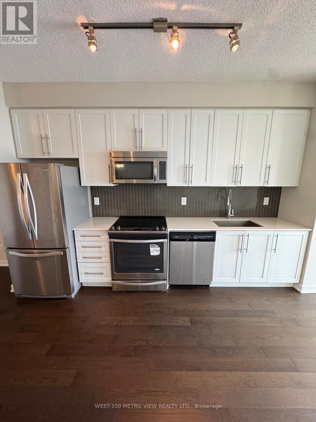 Building Photo - 4311-4011-4011 Brickstone Mews