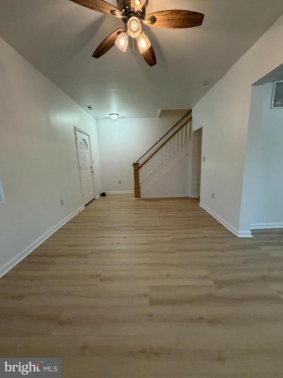 Foto del edificio - 9 Hartford Rd