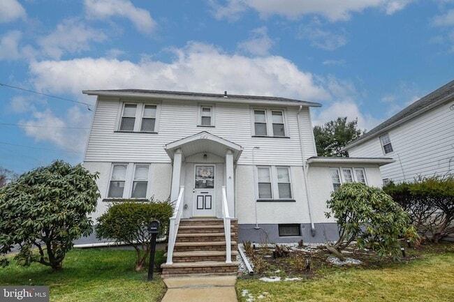 Building Photo - 2612 Olyphant Ave