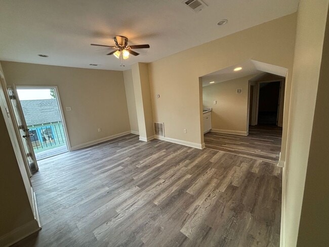 Building Photo - 4032 N Miro St