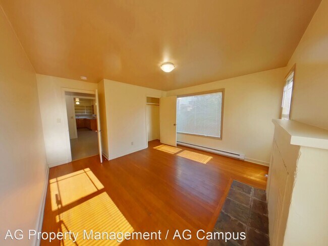 Building Photo - 4 br, 2 bath House - 586 East 18th Ave