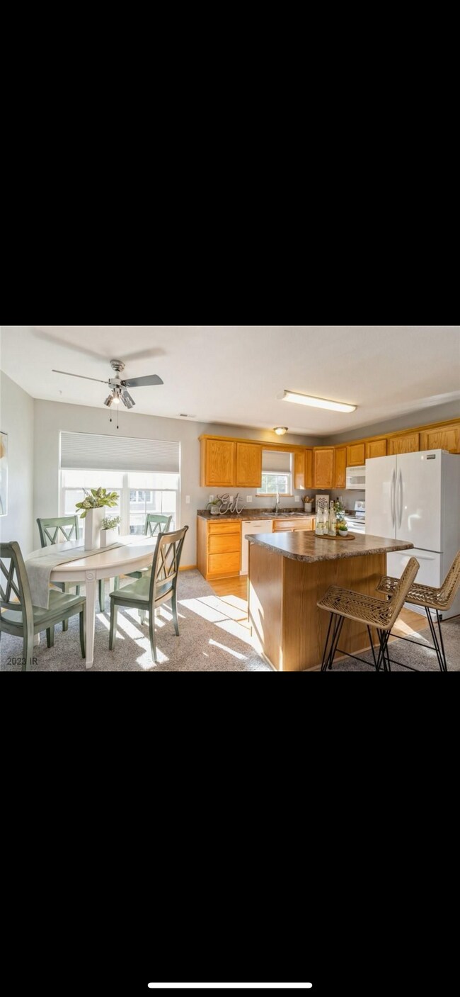 Foto del edificio - 15220 Greenbelt Dr