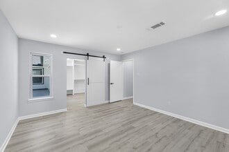 Building Photo - 11402 Ash Creek Dr